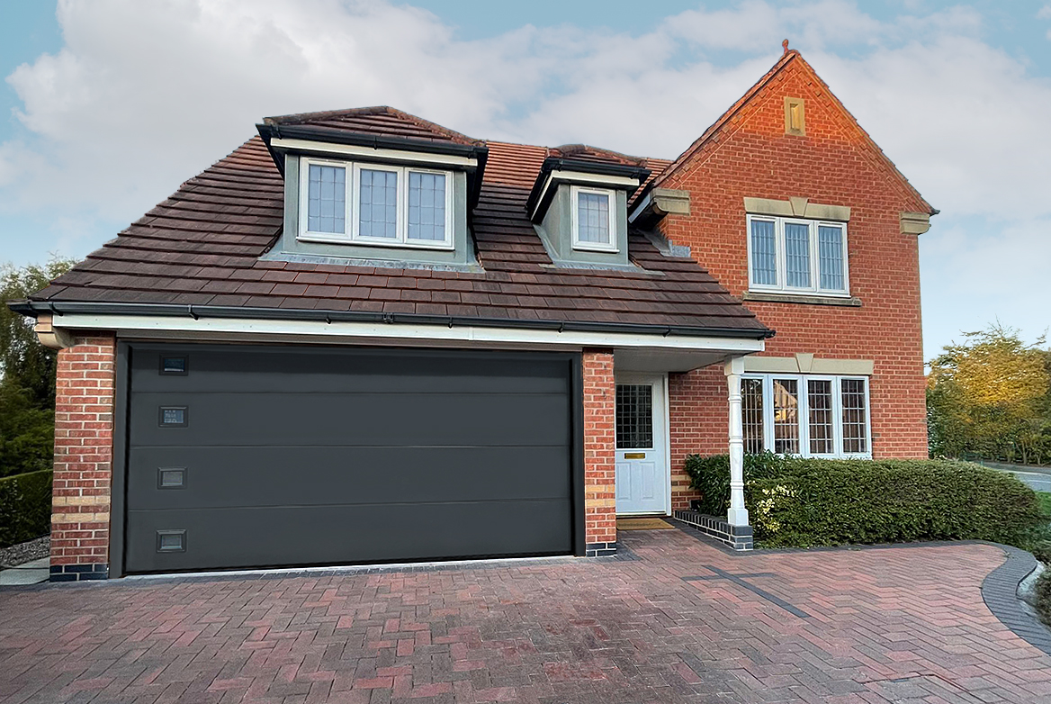 TS 2023 GARAGE DOOR ANTHRACITE SMOOTH RAL7016 WEB ROOMSET SECTIONAL