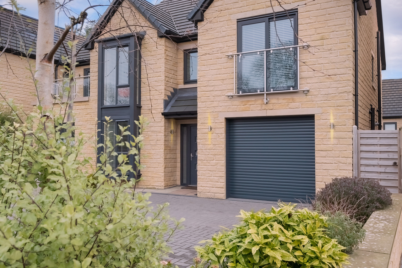 Vista Garage Door (1)