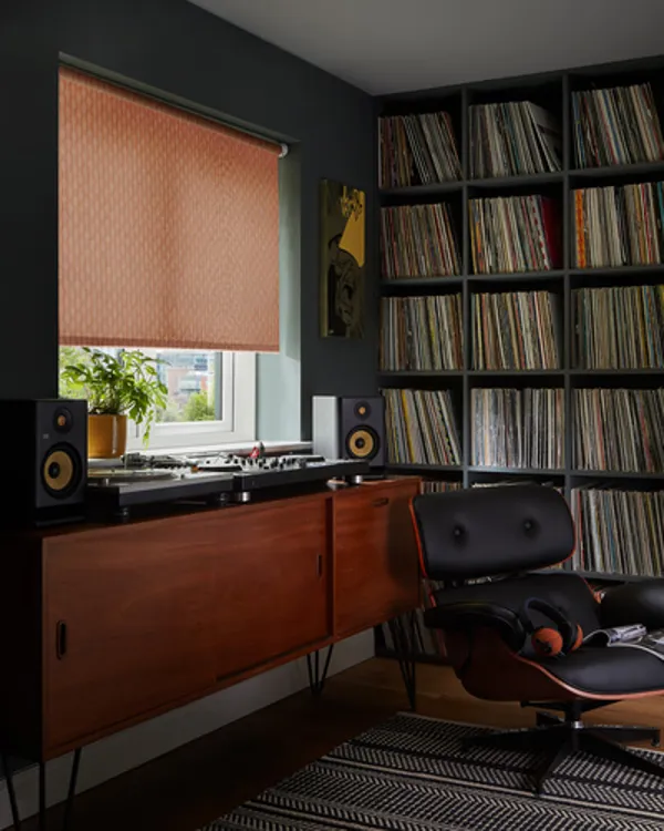 TS 2023 CFWD BANK PAPAYA ROLLER BLIND RECORD ROOM 01